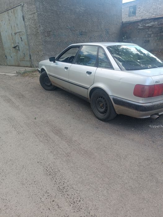 Продам ауди 80 б4