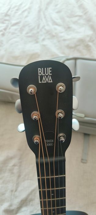 Смарт-электроакустическая гитара Blue lava touch