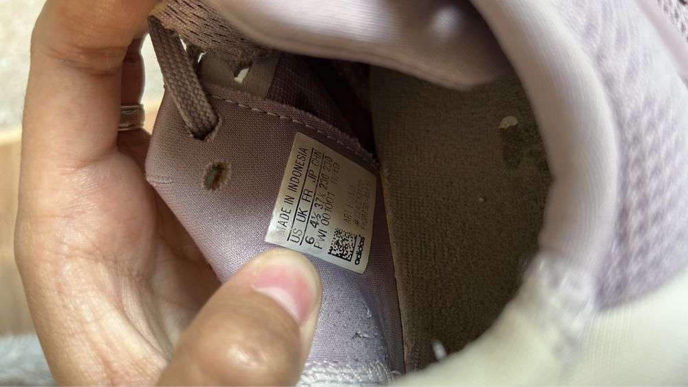 Adidas кроссовки