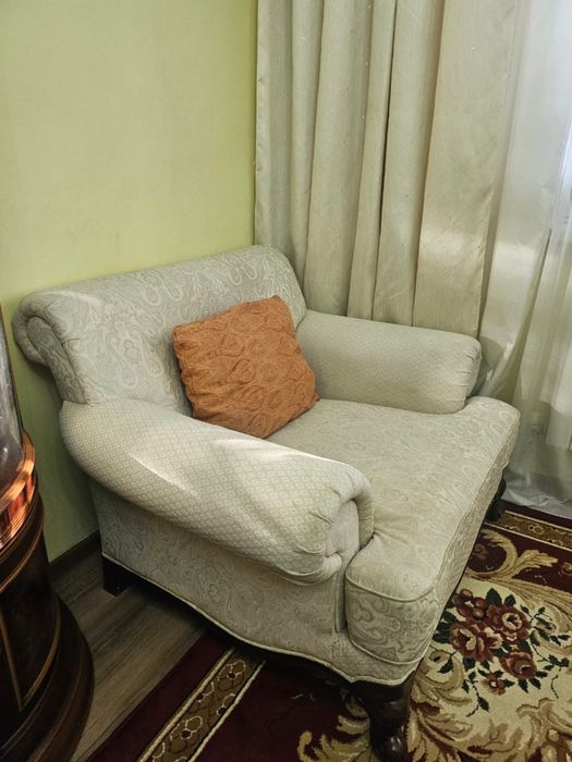 Диван с креслами