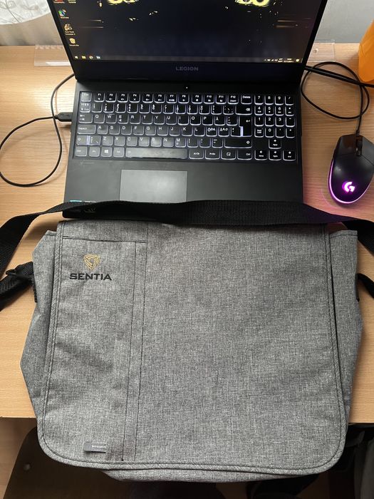 Чанта за лаптоп sentia