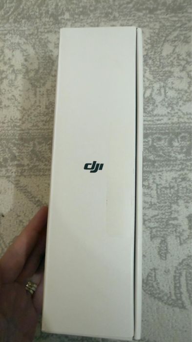 Stabilizator gimbal extensibil pentru smartphone