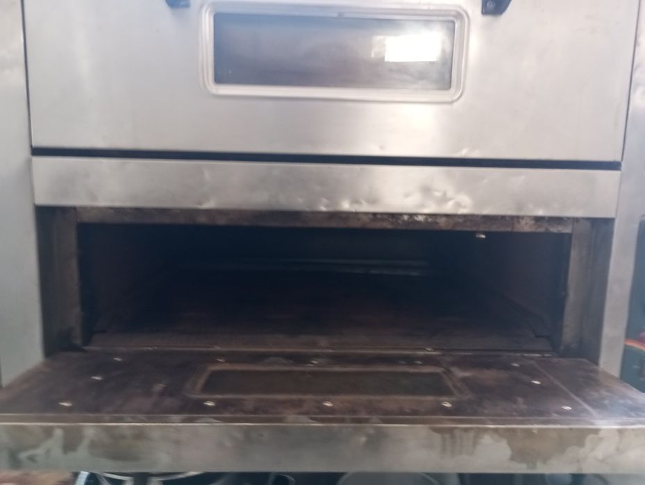 Продается жарочный печ