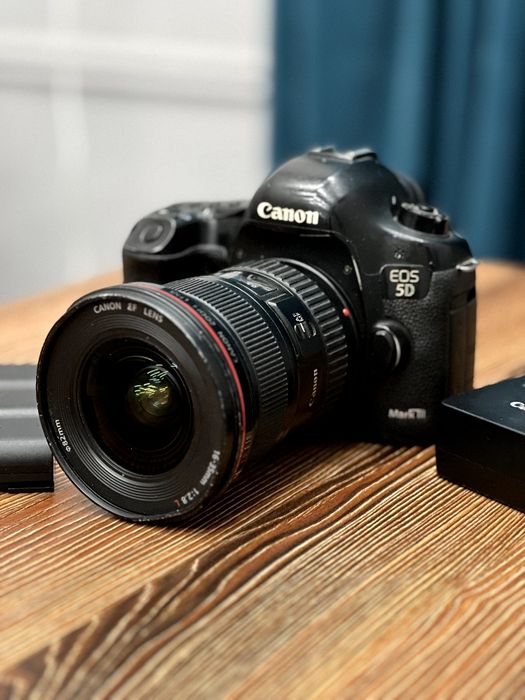 Canon Mark 3  16-35  2.8