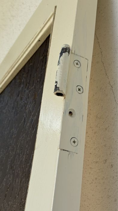 продам хорошие деревянные двери