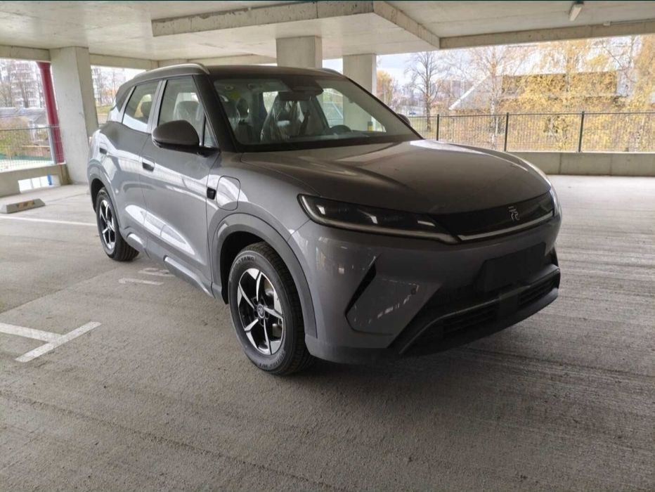 Byd yuan up ev flagship