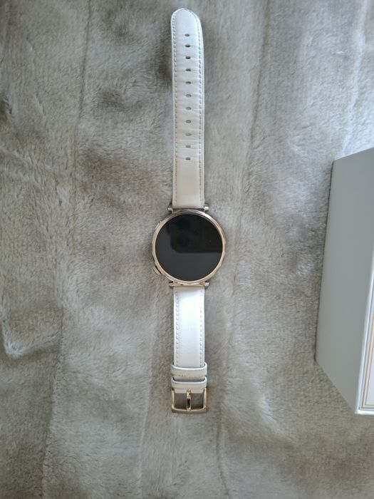Huawei Watch GT 5 (гаранция до октомври)