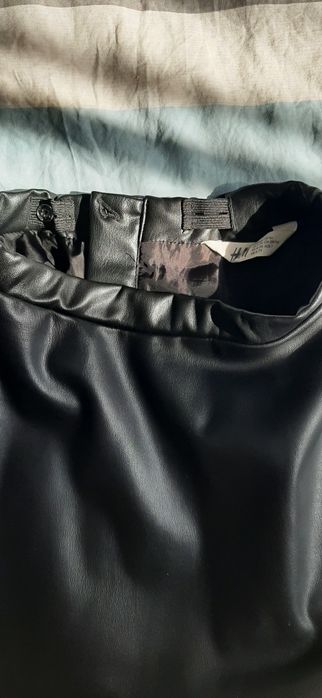 Fusta piele ecologica H &M