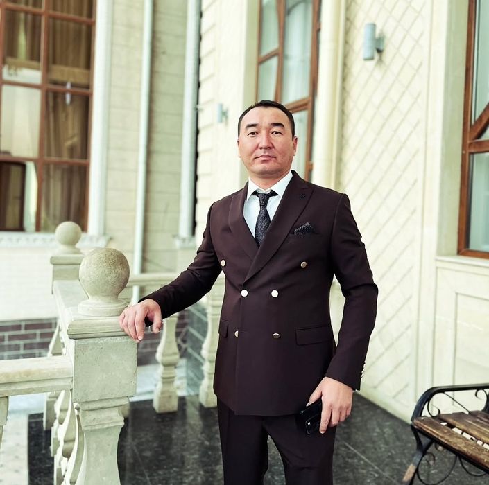 Тамада асаба әнші