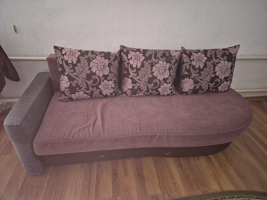 Продется диван 5000тенге