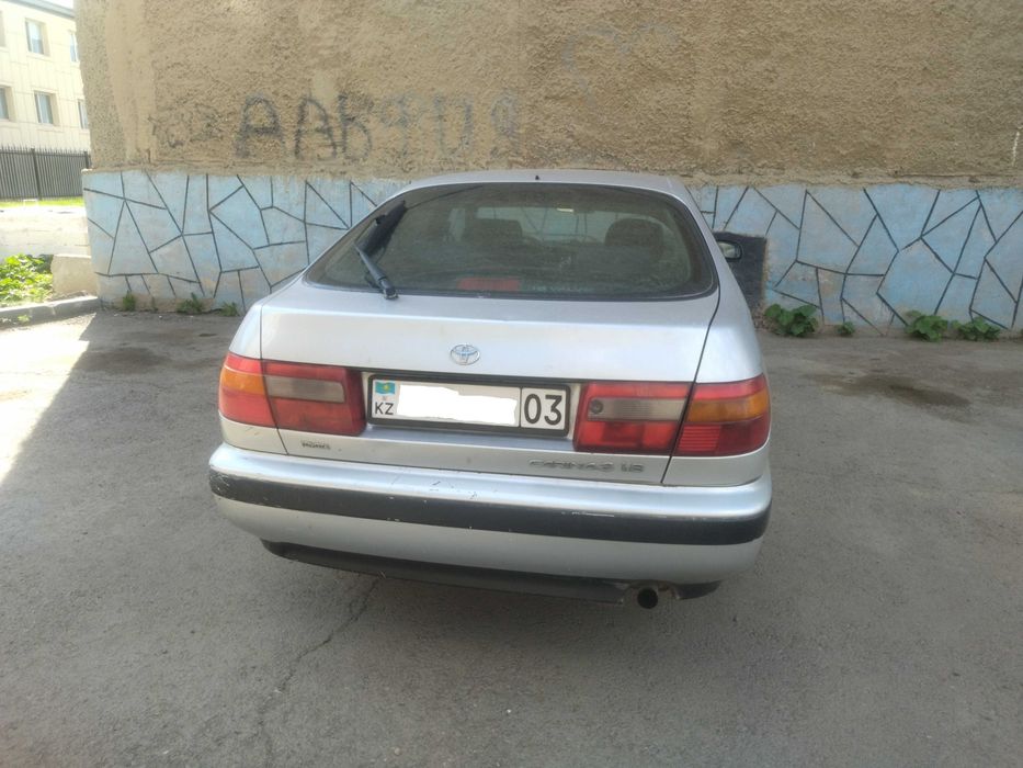 Toyota carina E 1996 г.