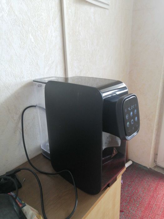 Диспенсър за пречистване и затопляне на вода , минерално обогатяване,