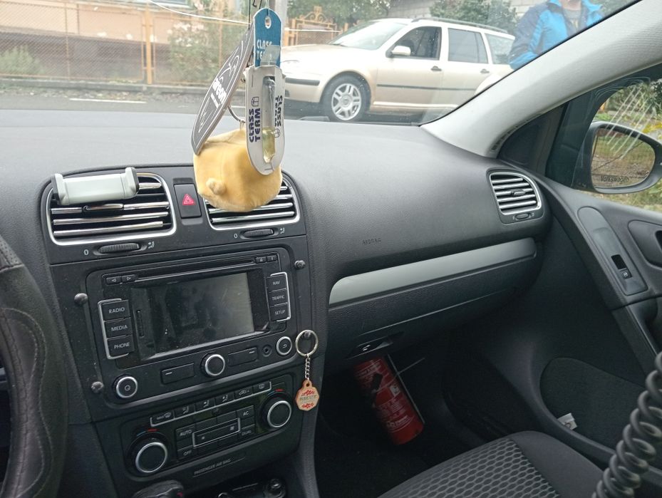 Vând vw  golf 6 2012  tdi 6850