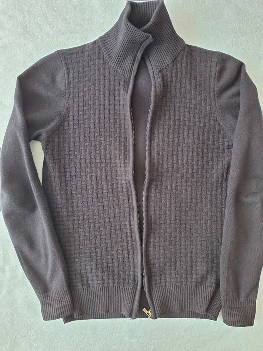 Продам рубашку школьную