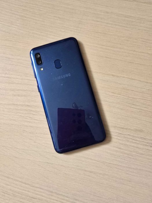 Samsung A20e
