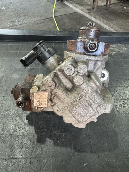Горивна помпа високо налягане Audi ,A4,A5,A6,Q7,Q8,Touareg.059130755DB