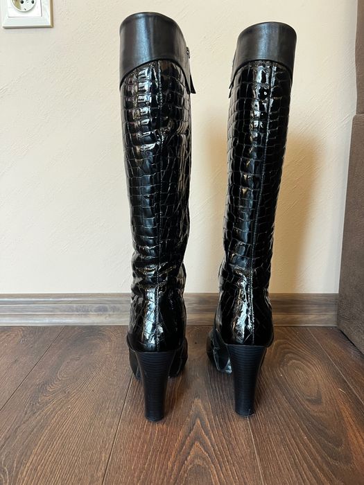 Ботуши с висок ток