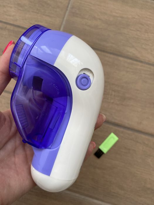 Уред за премахване на мъх и топчета от дрехи