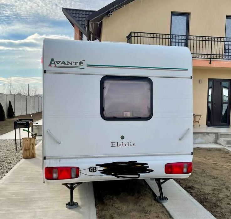 Rulota pentru familie cu 2 copii