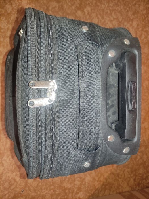 Куфар на колелца за ръчен багаж 40/30/20