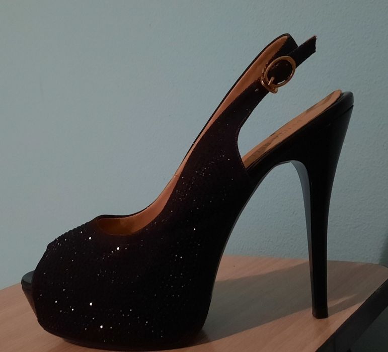 Туфли 39 размер, продам.