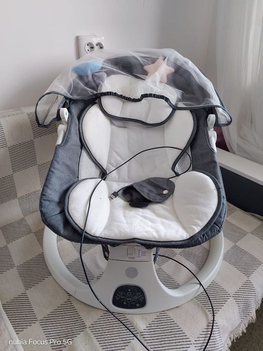 Продаётся шезлонг для мальчика и девочки