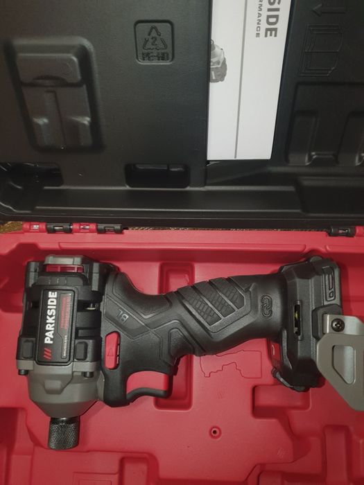 Акумулаторен ударен винтоверт PARKSIDE