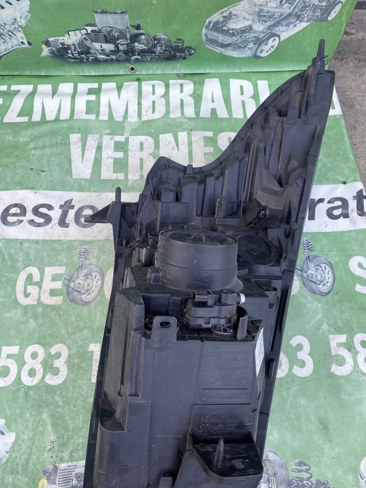 Far stânga cu led Opel Vivaro 2016