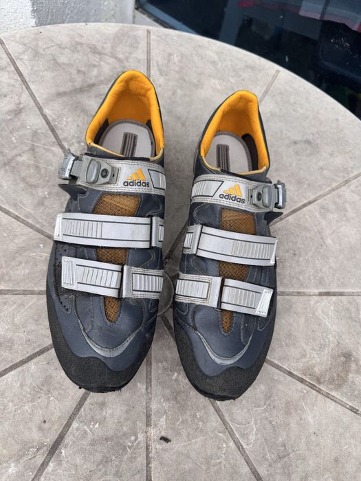 Adidas шпайкове за колоездене