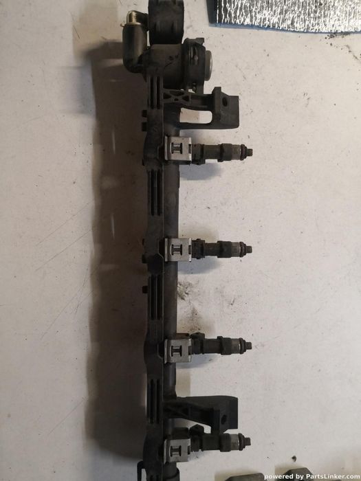 Rampa Injectoare Ford Focus 3 1.6 Benzina 92 Kw Cod Pnda