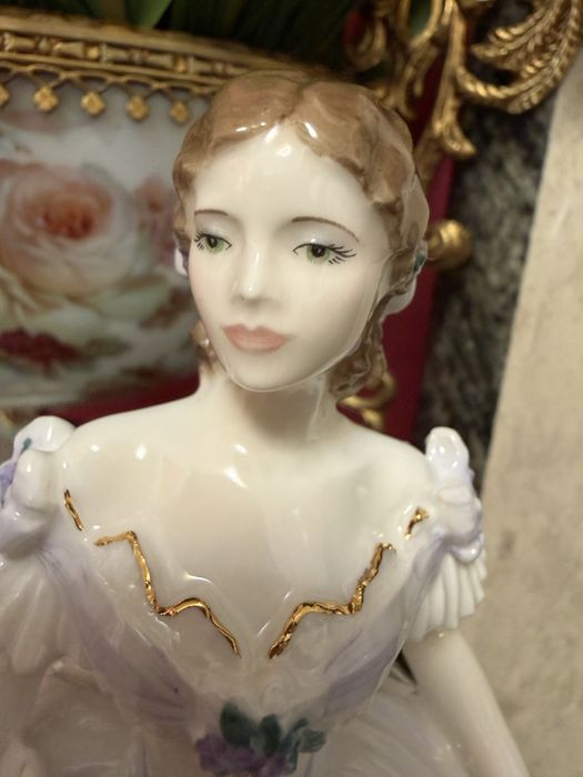 Порцеланова фигурка  Royal Worcester