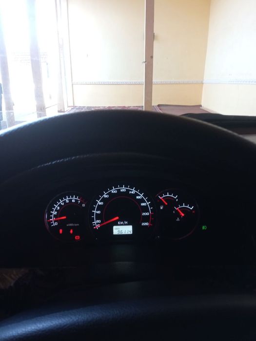 Holati ideal mazza qilib minadigan mashina