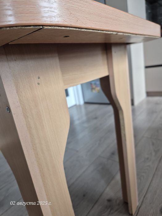 Продам стол лдсп