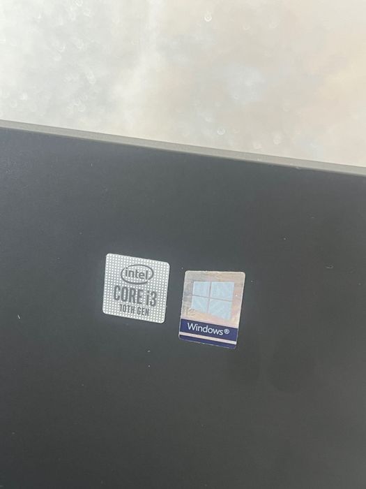 Vând monitor Lenovo plus o pereche de căști
