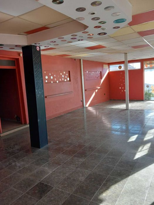 Помещение търговски обект под наем гр.Каблешково 102 кв.м