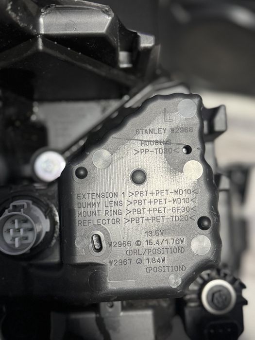 Ляв Фар Suzuki Swift 2020 Перфектен