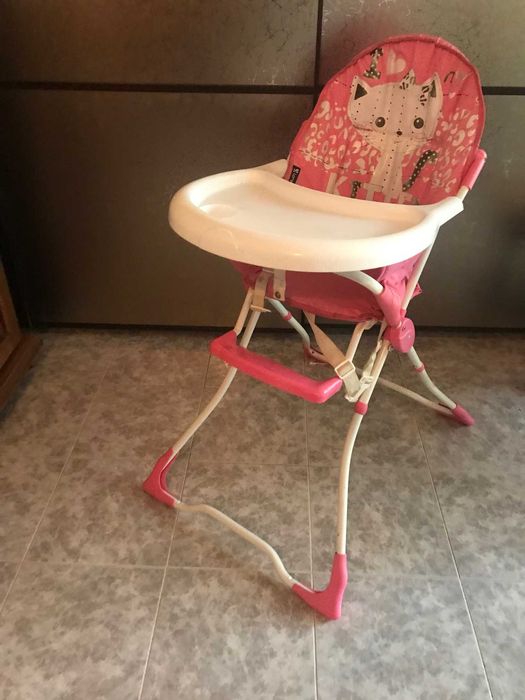 Продавам детско,бебешко столче за хранене -напълно запазено