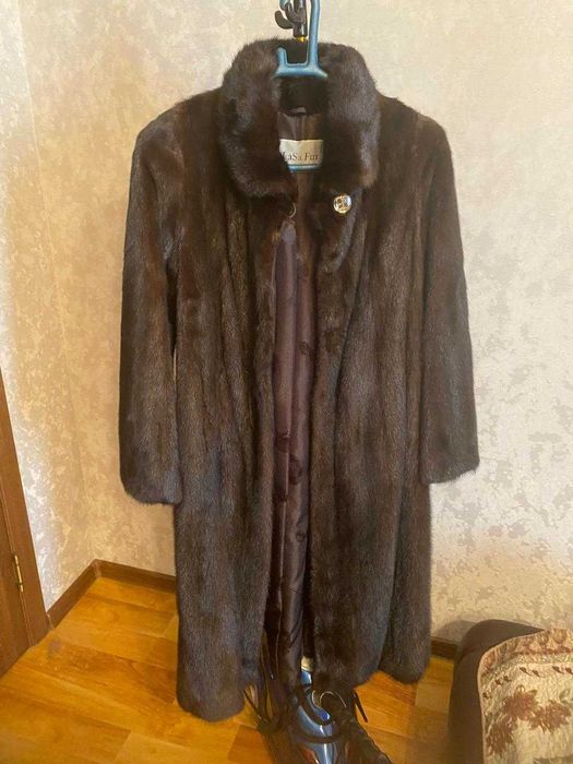 Продам одежду б\у в отличном состоянии