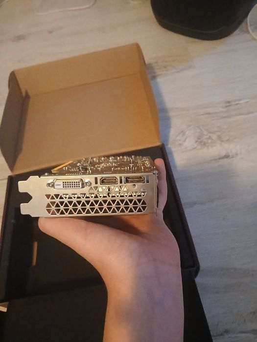 Placa video rx 580 biostar