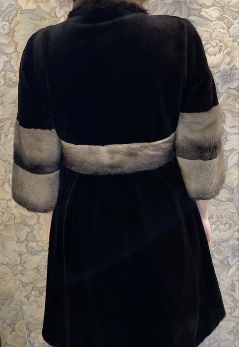 Продам норковую шубу