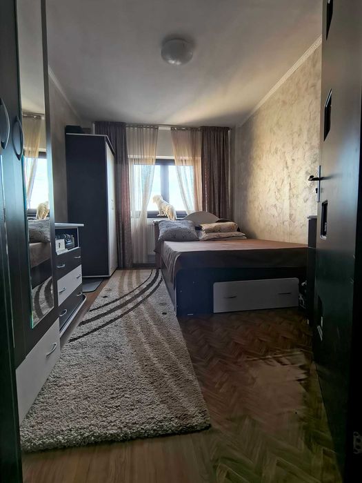 Apartament cu 3 camere