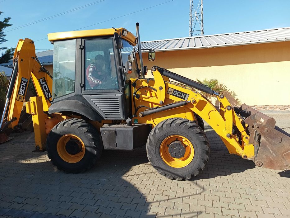 Buldoexcavator JCB 2CX