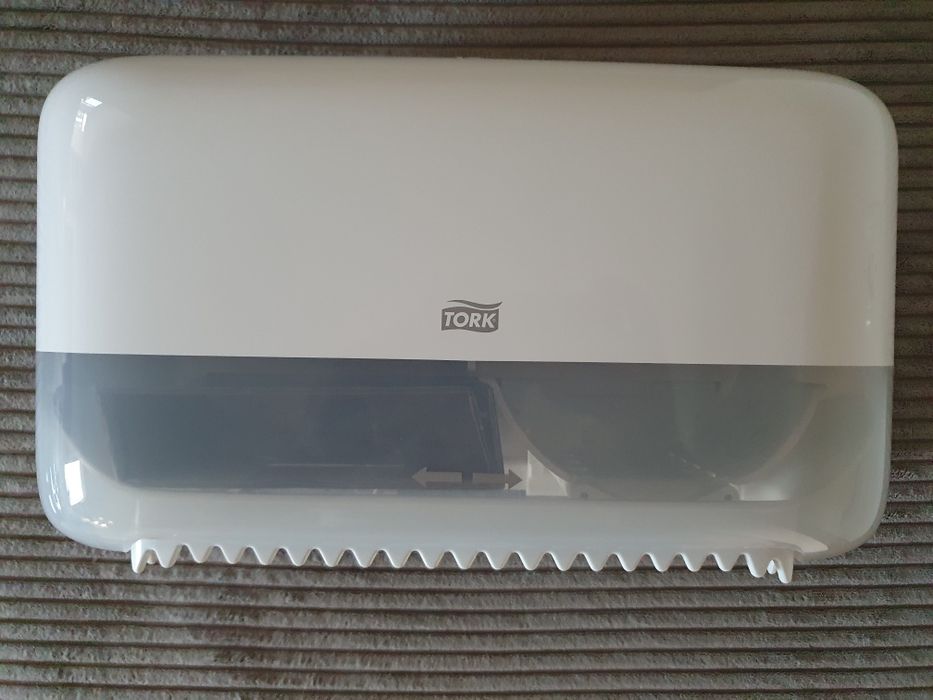 Tork Дозатор за сапун S4 / Диспенсъри за хартия H3 и Т7