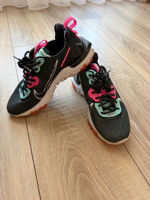 Дамски маратонки Nike