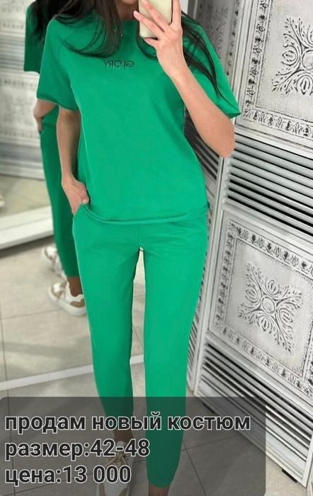 Продам новый костюм