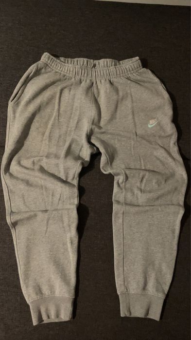 Pantaloni Nike Gri Marimea M