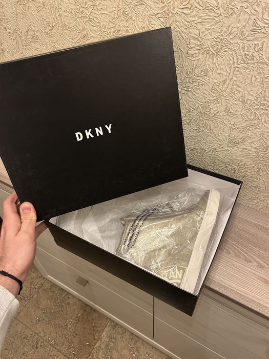 Дамски обувки DKNY
