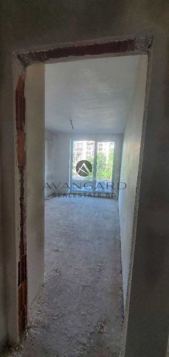 Продава се Двустаен апартамент в Пловдив, Тракия - 72 кв.м за 1389 €/кв.м - Снимка #1