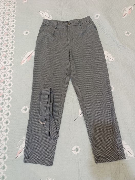 Бесплатно женская одежда, платье, плащ, брюки.