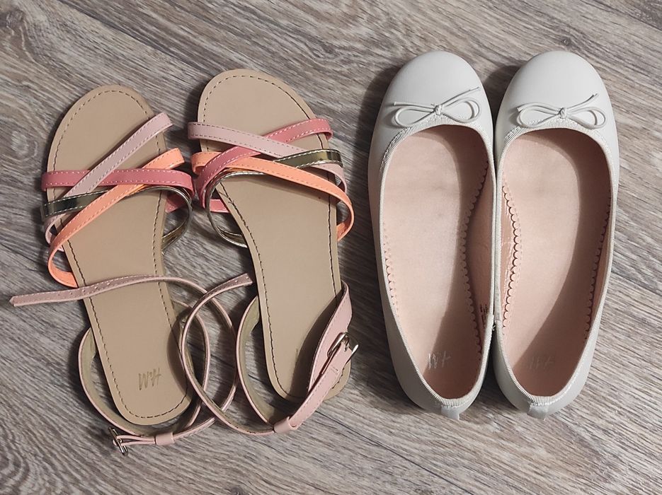 Обувь для девочки  HM за обе пары